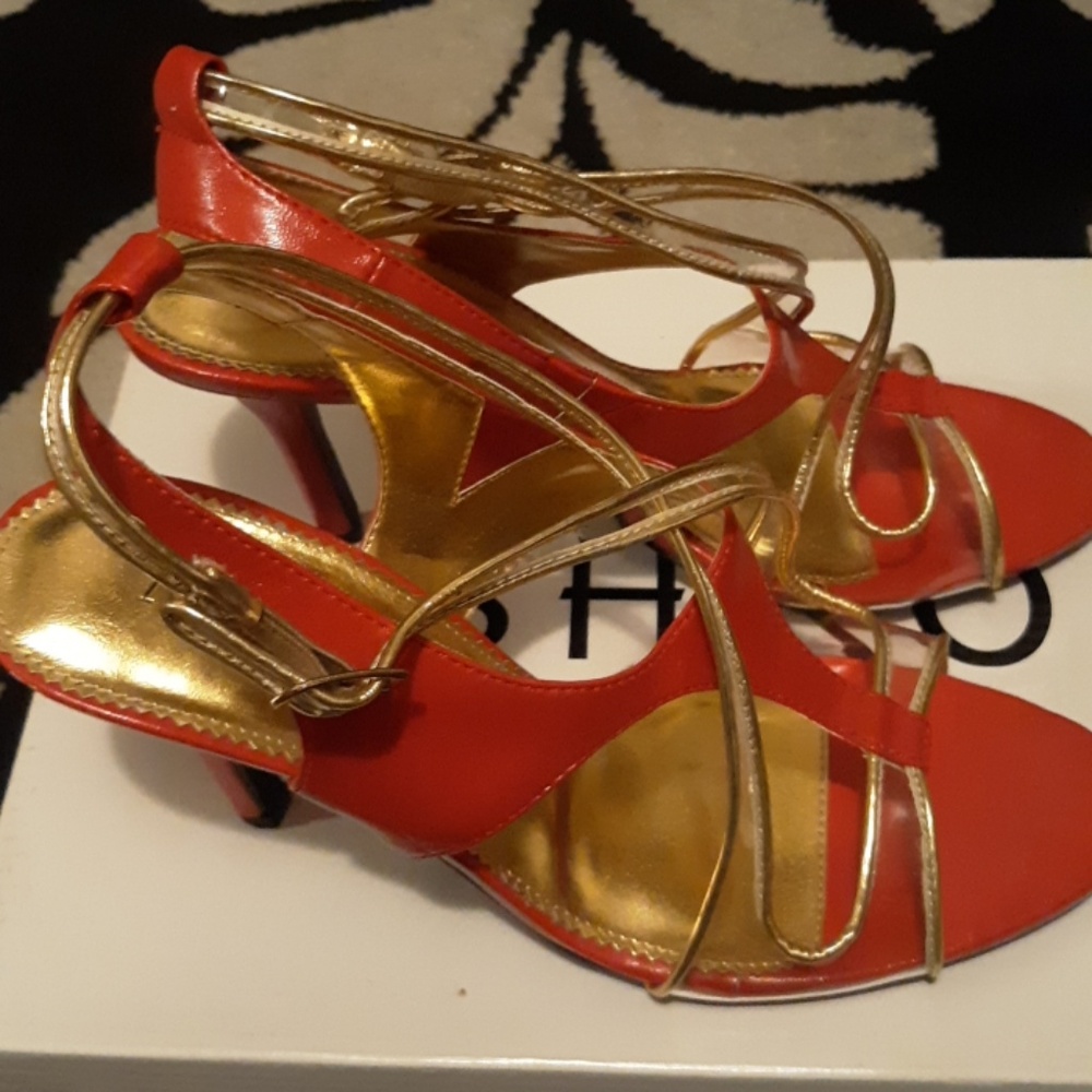 Shoe